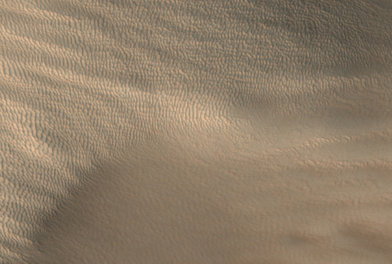 ESP_012692_1810_crop