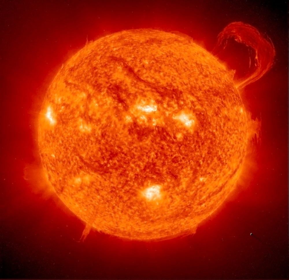 Sun and Earth to scale