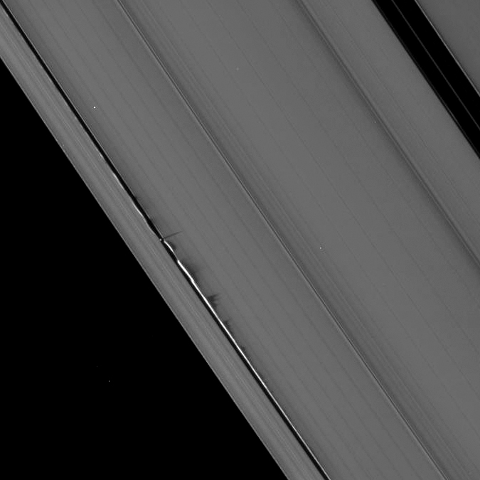 Daphnis makes some waves
