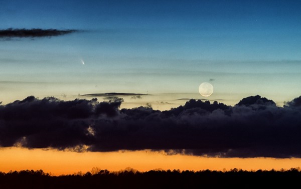 A beautiful shot of Pan-STARRS and the crescent Moon by Bill Dickinson in eastern VA: