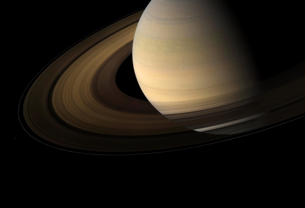 Saturn_HR