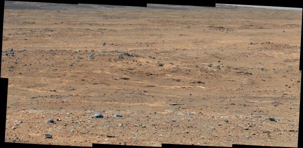 Color-adjusted image of the terrain in front of Curiosity as of Sept. 7, 2013 (NASA/JPL-Caltech/MSSS)