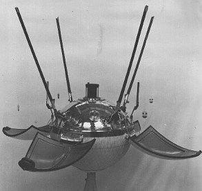 The 99-kg (218-lb) Luna 9 lander