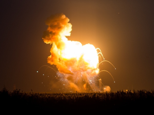 Explosion of the Antares rocket and Cygnus resupply vehicle on October 28, 2014. Credit: NASA/Joel Kowsky