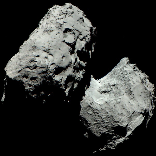 True-color OSIRIS image of comet 67P/C-G. Credits: ESA/Rosetta/MPS for OSIRIS Team MPS/UPD/LAM/IAA/SSO/INTA/UPM/DASP/IDA.