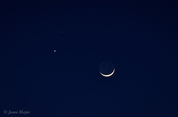 Conjunction of the Moon, Venus, and Mars on Feb. 20, 2015. © Jason Major.